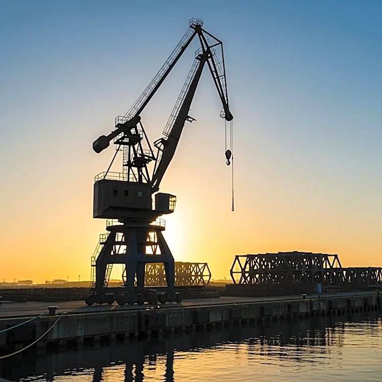 Navy's New Crane Departs Wisconsin for Pearl Harbor, Enhancing Shipyard Capabilities