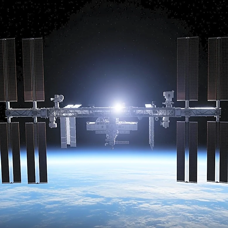 NASA Reverses Evacuation Alert for ISS Astronauts Amid Air Leak Concerns