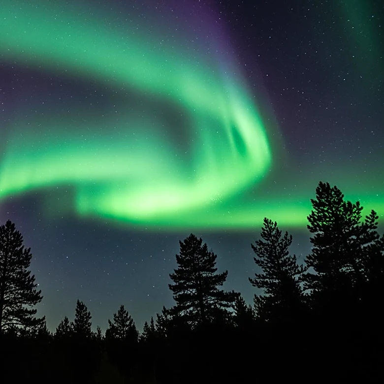 NOAA Forecasters Predict Potential Northern Lights Display Over New England