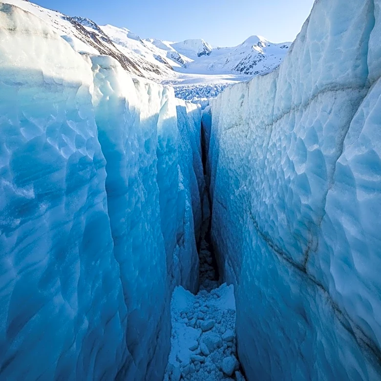Alaska Park Ranger Dies in Crevasse Fall on Mount McKinley