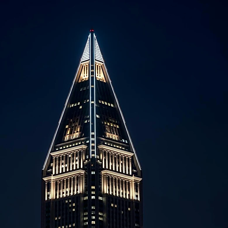 Flatiron Building's New Lighting Marks Milestone in Restoration and Residential Conversion