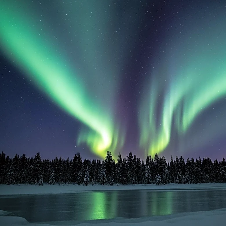 NOAA Forecasts Potential Northern Lights Visibility in Northern Canada and Alaska