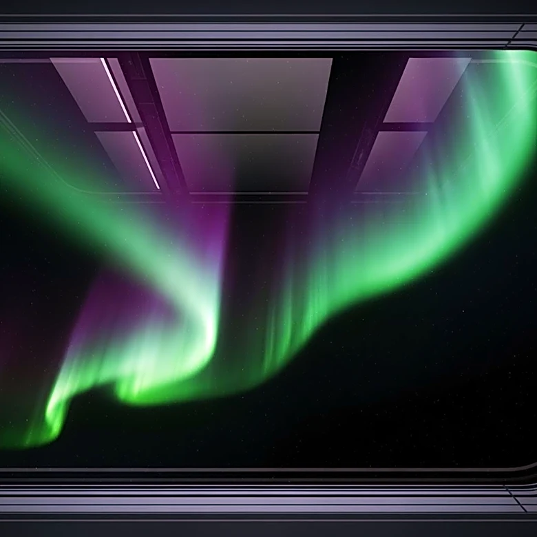 NASA Astronaut Captures Stunning Auroras from SpaceX Dragon Amid ISS Air Leak Concerns