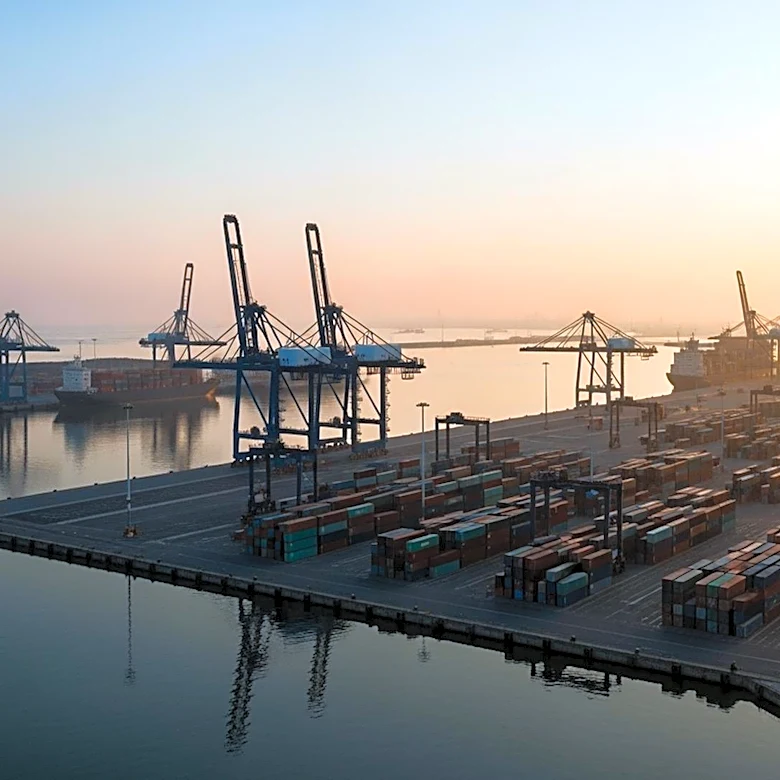 Deputy Minister of Maritime Affairs Visits Port of Thessaloniki to Discuss Development Plans
