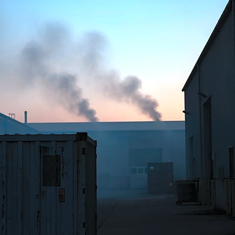 Boyle Heights Cold Storage Fire Raises Health Concerns Amid Smoke Exposure