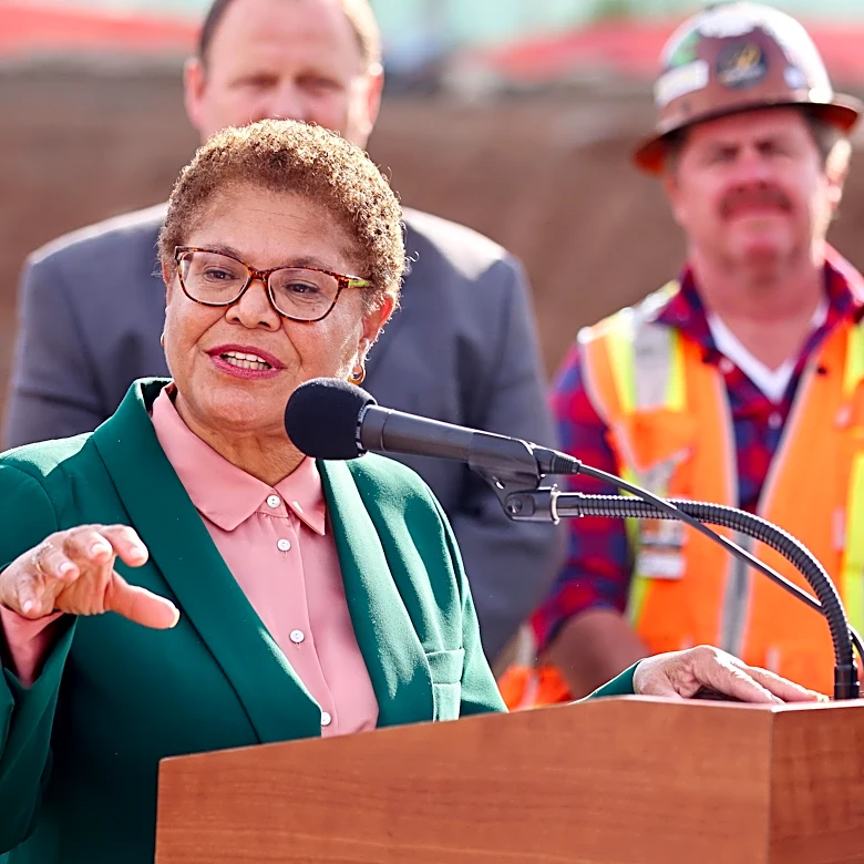 Former LAFD Chief Sues Mayor Bass for Defamation Over Fire Response