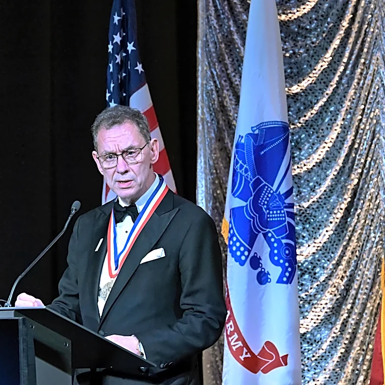 Top Army General Christopher Donahue Steps Down Amid Military Leadership Changes