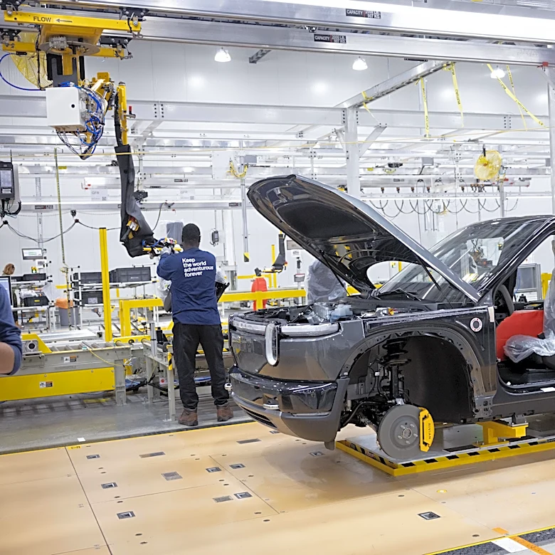 Ukrainian Manufacturing Sector Leads Tax Revenue Growth in Early 2026