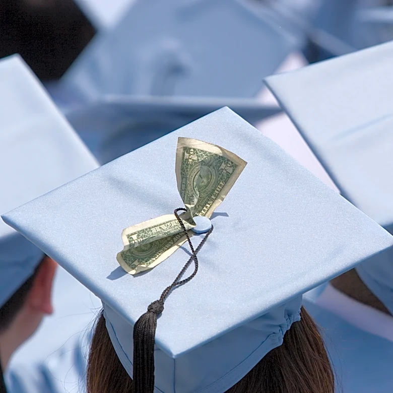 Federal Reserve Bank of New York Analyzes Job Market Challenges for Recent College Graduates