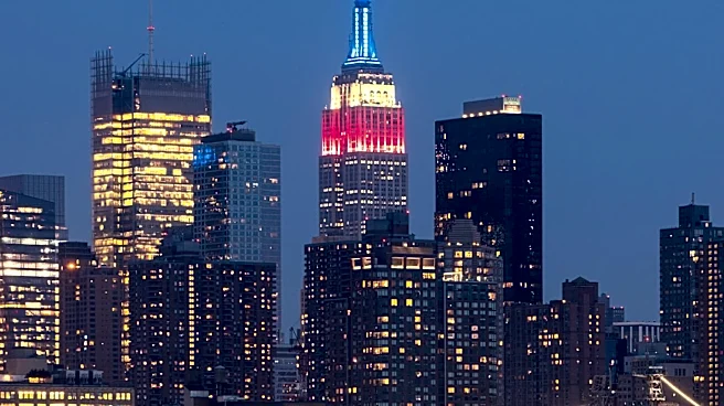 Daredevil Climbers Scale Empire State Building, Unfurl Message of Peace