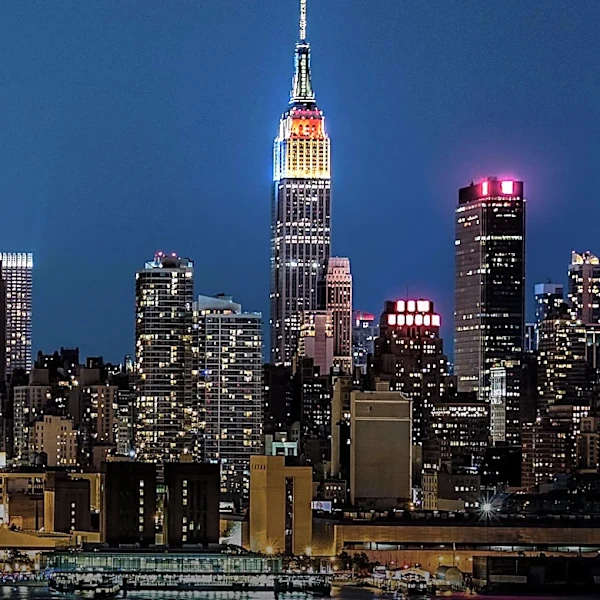 Empire State Building Climb Results in Charges for Russian Couple
