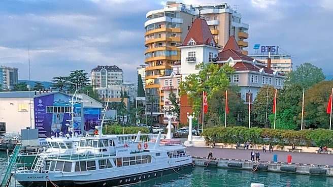Cossacks and Volunteers Manage Fuel Crisis in Russian Black Sea Resort