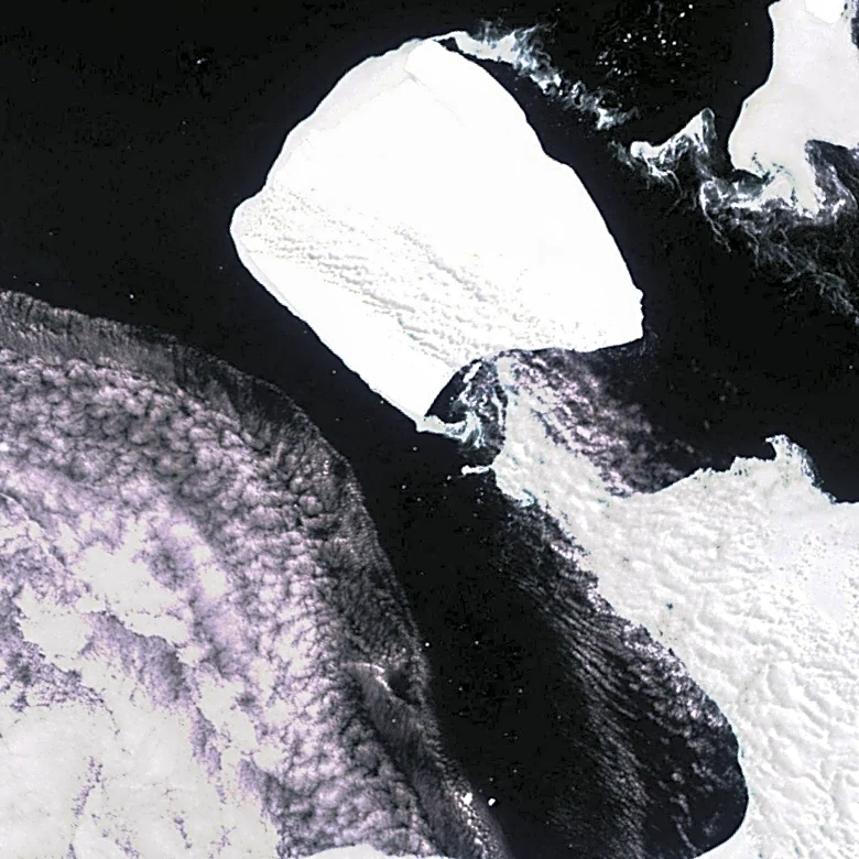 Scientists Uncover Giant Fan-Shaped Structure Beneath Antarctica, Rewriting Earth's Geological History
