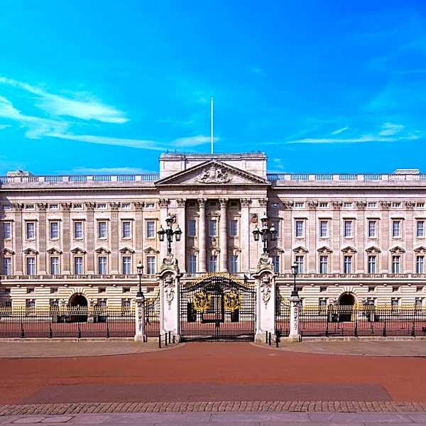 Buckingham Palace Withdraws Accommodation Offer to Prince Harry Amid Legal Dispute