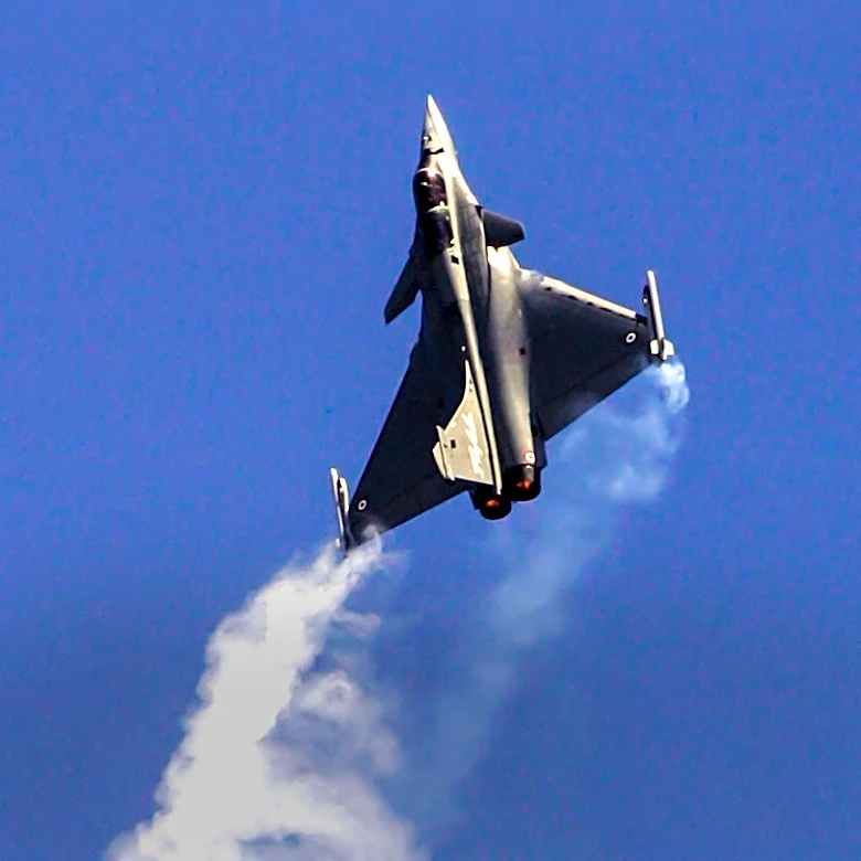 Ukraine to Acquire 16 Rafale Jets from France to Bolster Air Defense
