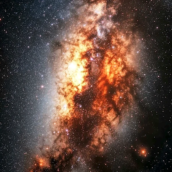 Astrophysicists Redefine Galactic Center Lobe as a Closer, Smaller Structure