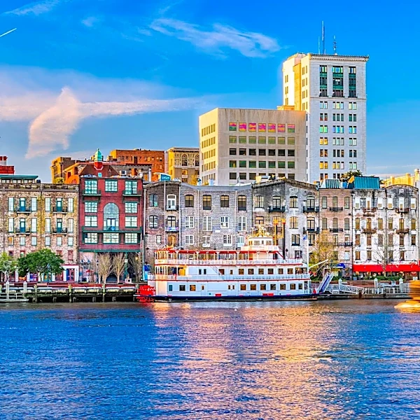 Savannah's Transformation: From Historical Struggles to Cultural Renaissance