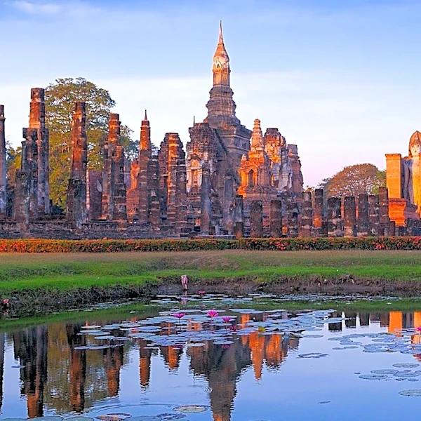 1,300-Year-Old Gold Treasure Discovered Under Buddha Statue in Thailand