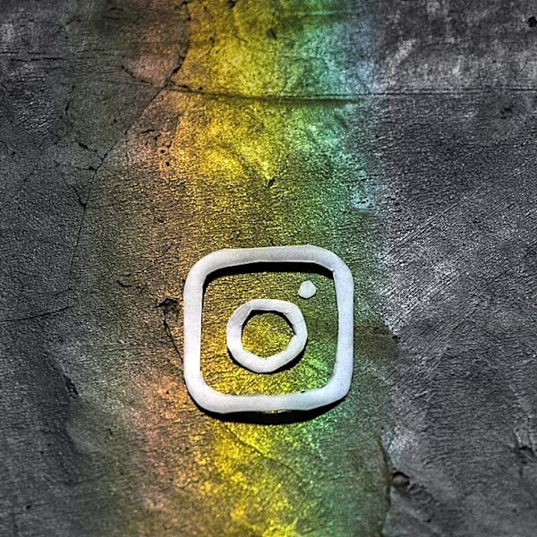 Facebook and Instagram Users Report Global Access Issues Amid Ongoing Outage