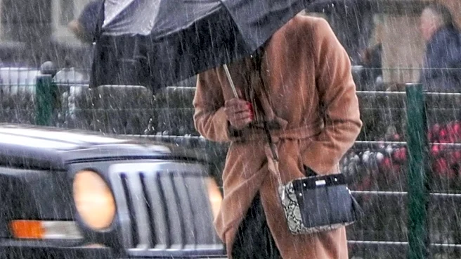 Icelandic Meteorological Office Predicts Weather Shift with Rain in West and Heat in East