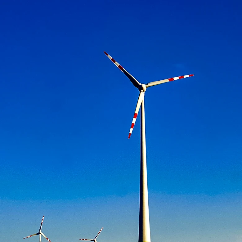 Innovative Recycling of Wind Turbine Blades Addresses Environmental Concerns