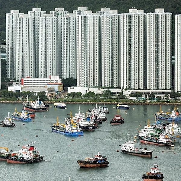 Energy Markets Face Risks from Dual Maritime Chokepoints
