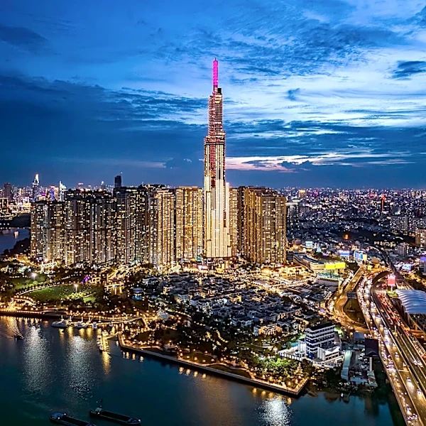 Vietnam's International Air Arrivals Surge by 11% in March 2026