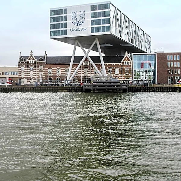 Port of Rotterdam Enhances Sustainability with Mobile Shore Power Installation