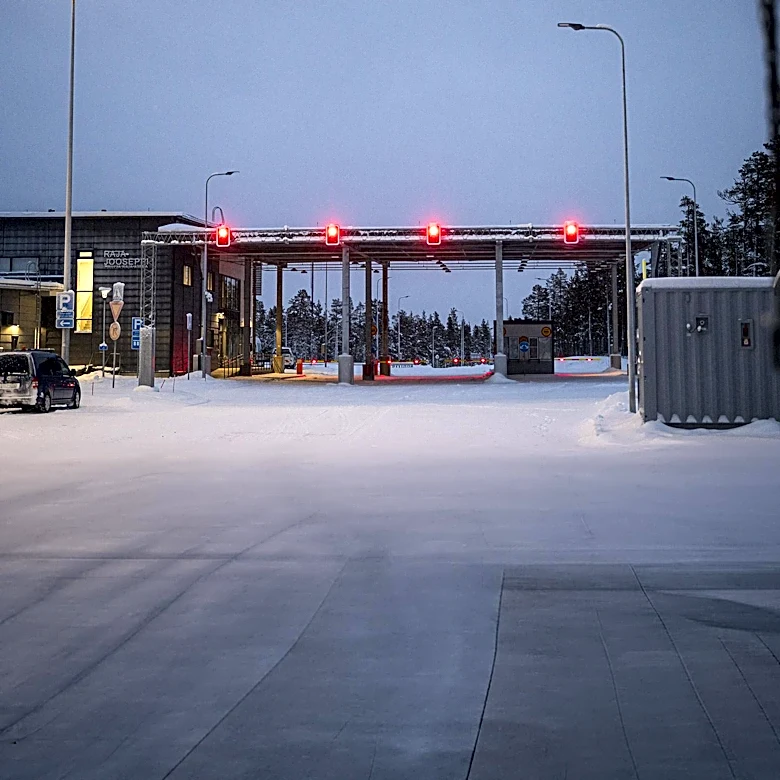 Keflavík Airport's Self-Service Border Kiosks Remain Offline Amid Operational Issues