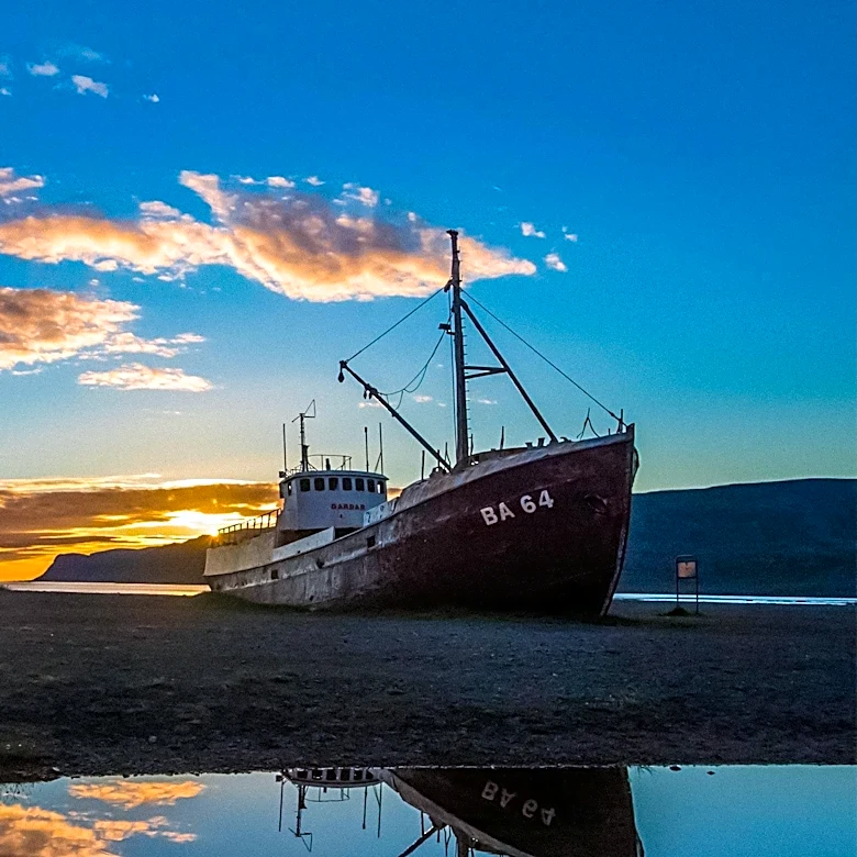 Grounded Laker Ship in Ontario Draws Tourists, Highlights Maritime Challenges