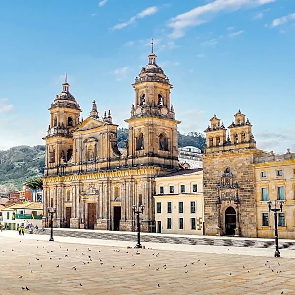 Colombia Ranked Fourth Riskiest Solo Travel Destination Due to Crime and Internet Issues