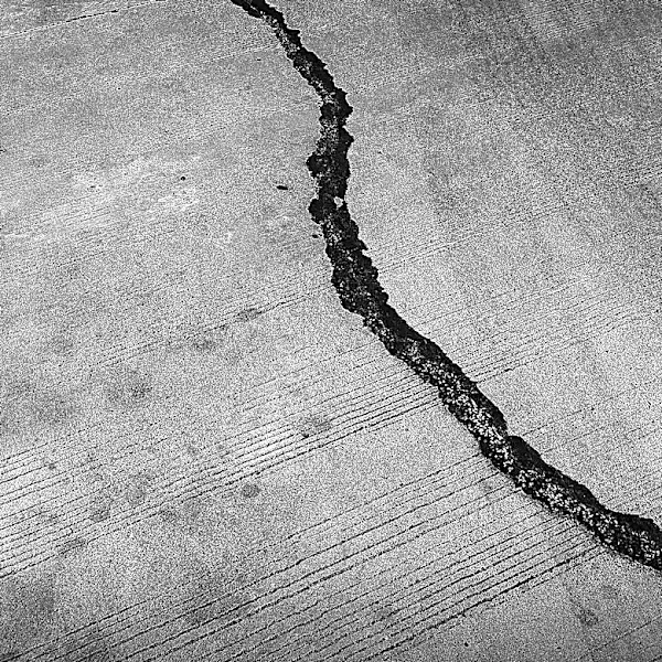 Moderate Earthquake Strikes Off Coast of Ecuador, No Major Impact Reported