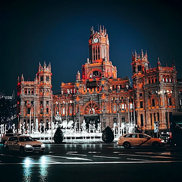 Mass Evacuations in Madrid and Ávila Due to Wildfires