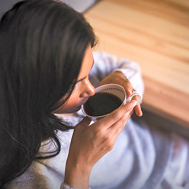 New York Woman's Excessive Coffee Consumption Leads to Heart Health Issues