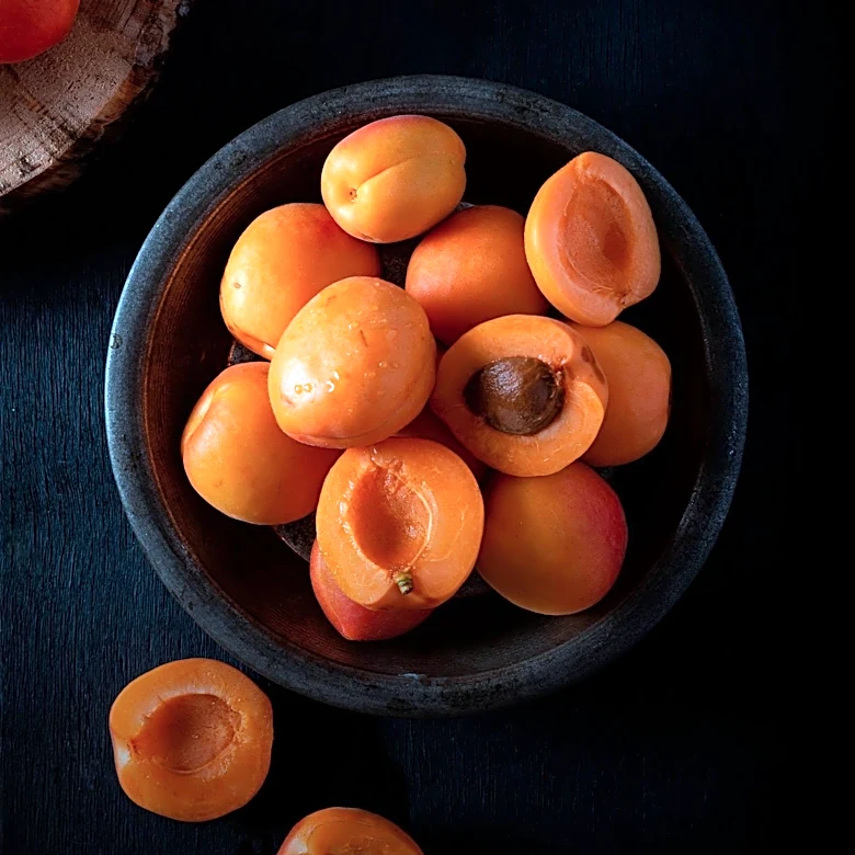 Armenian Apricot Exports to France Raise Concerns Over Trade Volumes
