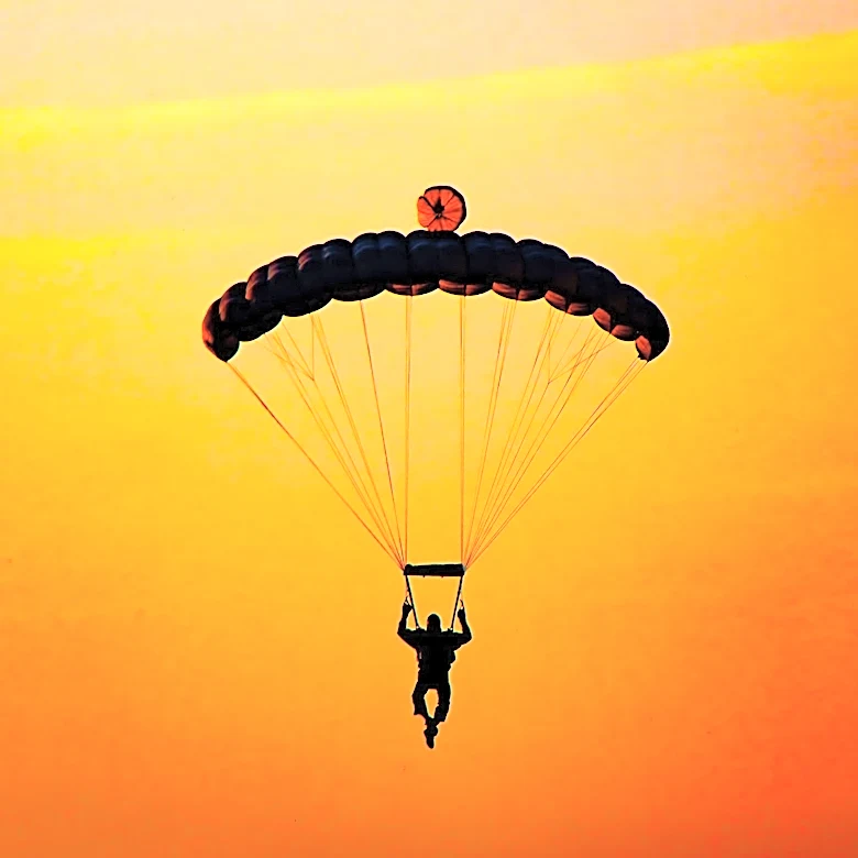 Police Seek Two Base Jumpers After Parachuting Off Seattle's Space Needle