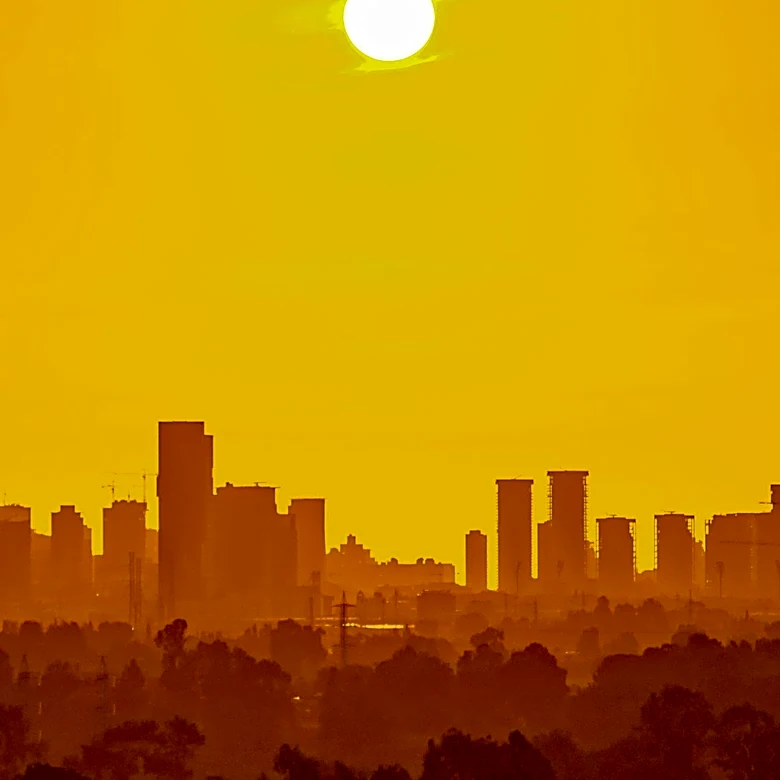 Phoenix Under Extended Extreme Heat Warning as Temperatures Soar