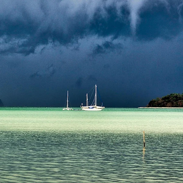 Monsoon Storm Causes Chaos at Lake Pleasant, Sinks Boats