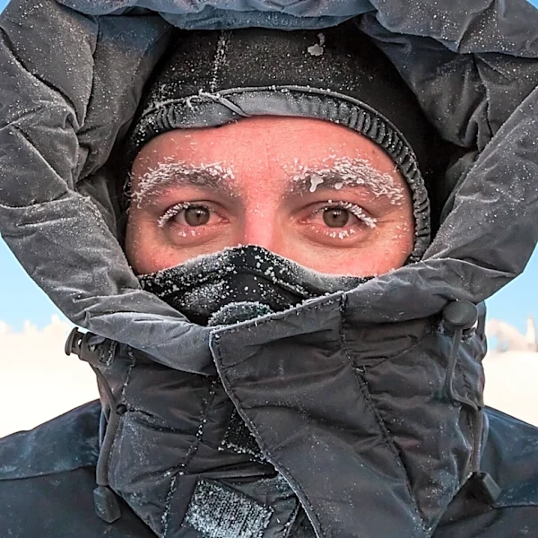 Renowned Photojournalist Bob Hallinen Passes Away at 77, Leaving Legacy in Alaska