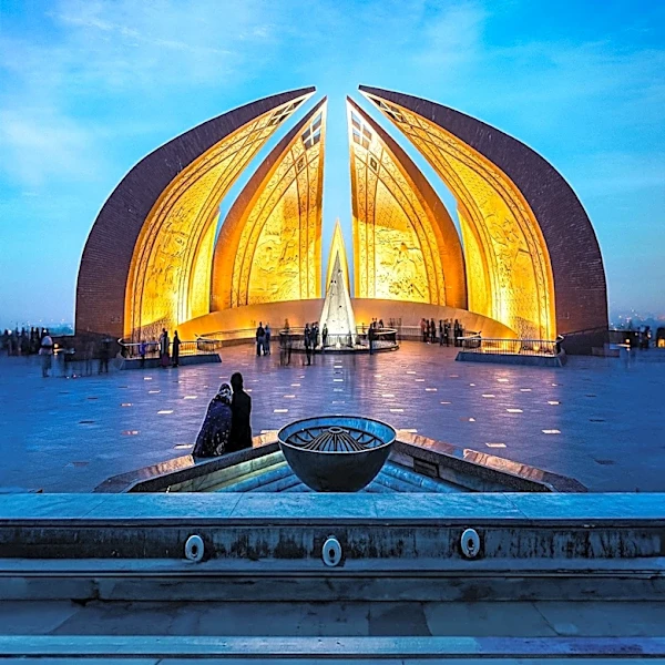 Pakistan Seeks to Revive US-Iran Dialogue Amid Middle East Tensions