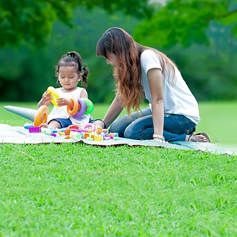Pennsylvania Mom Faces Police Calls for Allowing Children to Play Outside