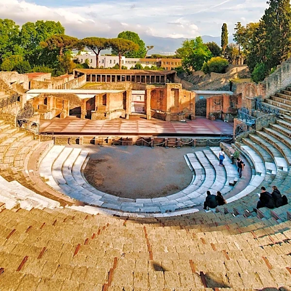 Italian Man Convicted for Building Fake Roman Amphitheatre, Deceiving Tourists