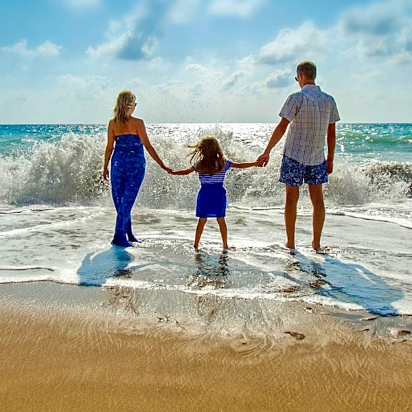 Tragic Family Vacation: 5-Year-Old Dies from Rare Clarkson's Disease