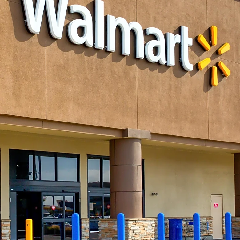 Cobb County Woman Charged with $25K Walmart Theft Using Fake App