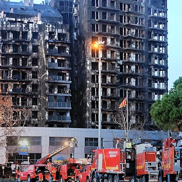 Midvale Apartment Fire Forces Evacuation of Hundreds
