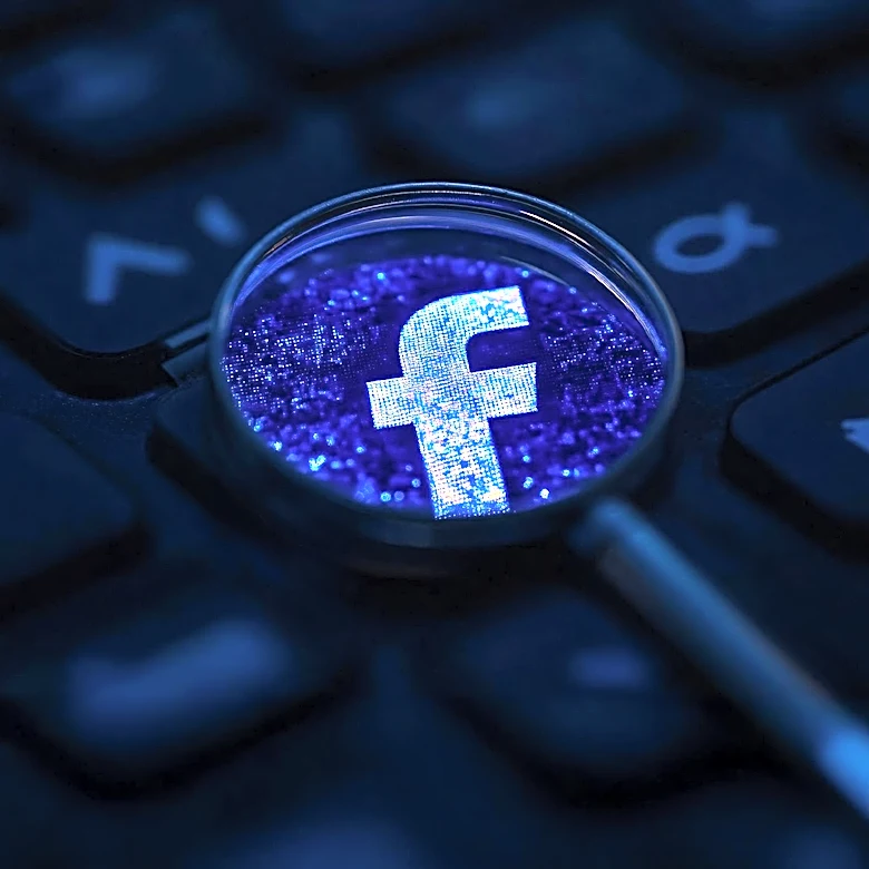 Governor JB Pritzker Enacts Law to Shield Children from Social Media Algorithms