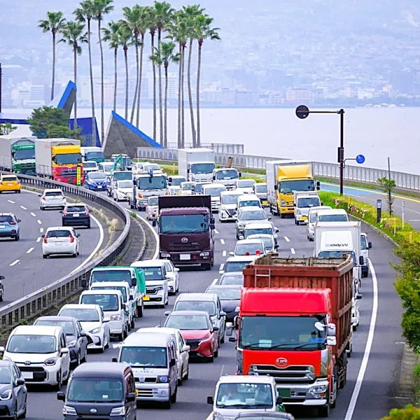 Single Vehicle Crash on I-580 Near Moana Lane Causes Traffic Delays