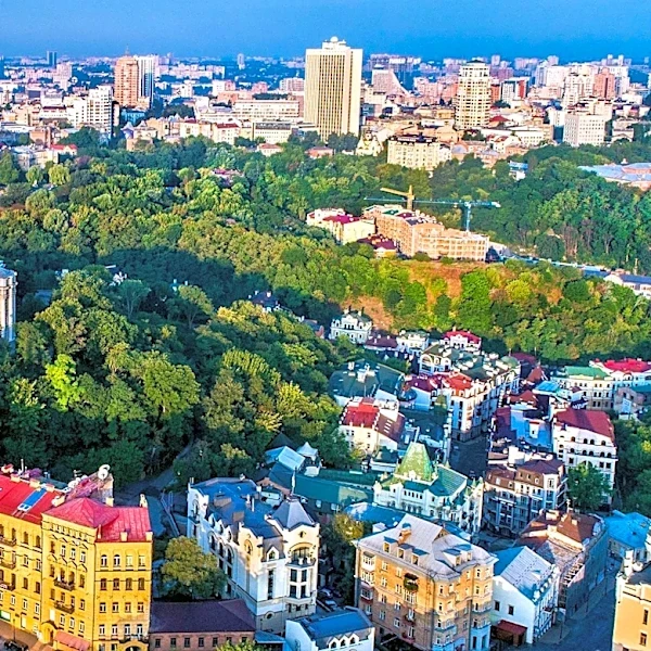 Ukrainian Drone Strikes Cause Surge in Russian E-Commerce Prices