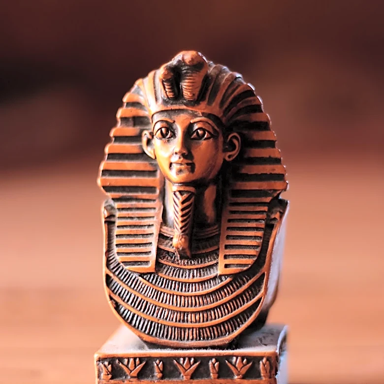 De Young Museum Hosts Egyptian Artifacts Exhibition, Showcasing Ancient Treasures