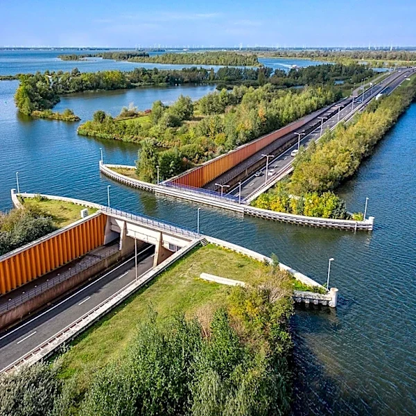 Dutch Dikes at Risk Due to Drought, Impacting German River Trade
